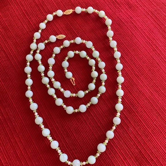 18” GSJ 14K Gold Clasp 8.1mm Jade, Pearl, Peridot Strand Necklace, set of 2 - Picture 1 of 5